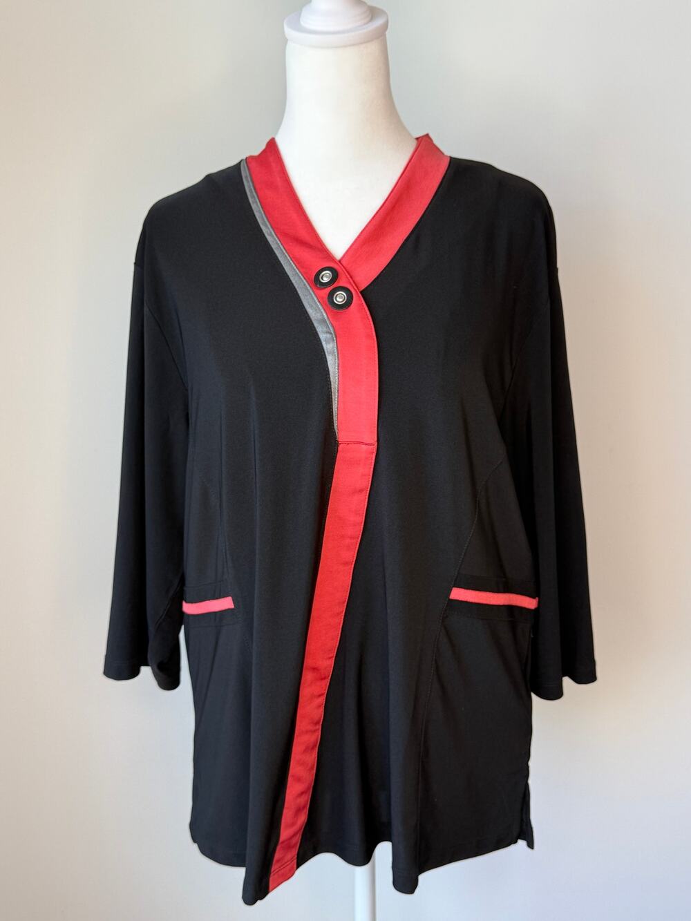 Jamie Sadock NWT Black Red Colorblock Tunic Top